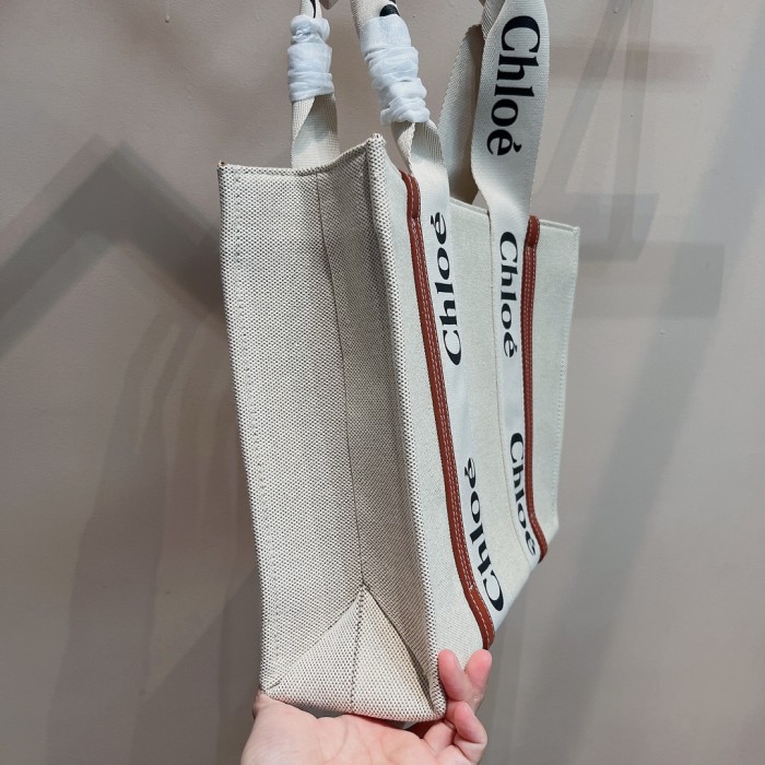 Chloe002LM501