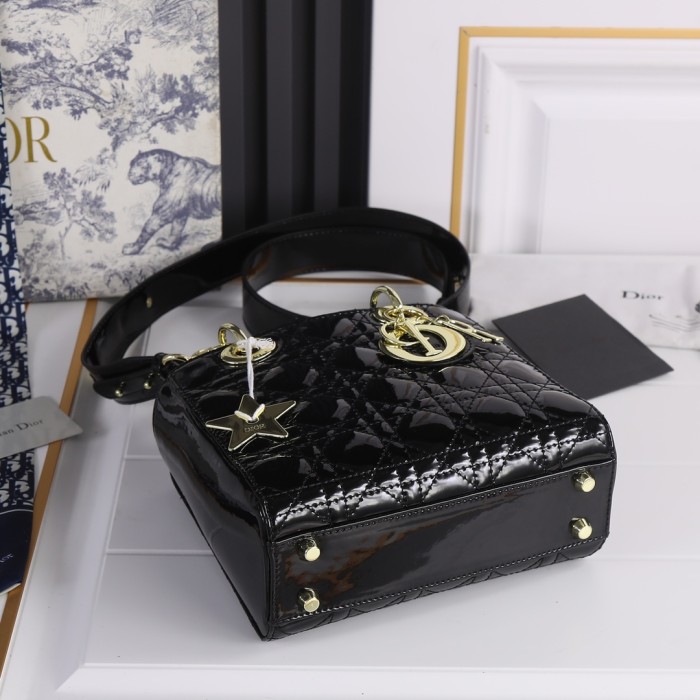 Dior2026XB081