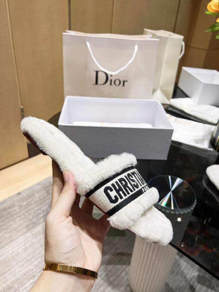 Dior shoes Plush slippers Embroidered logo CD001