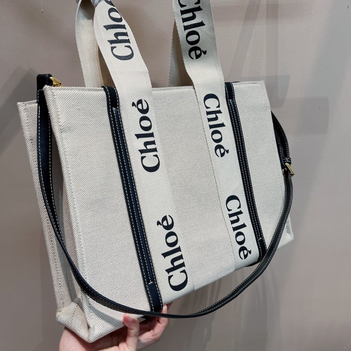 Chloe002LM501