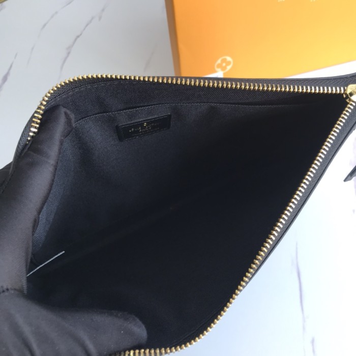 Louis Vuitton DAILY POUCH