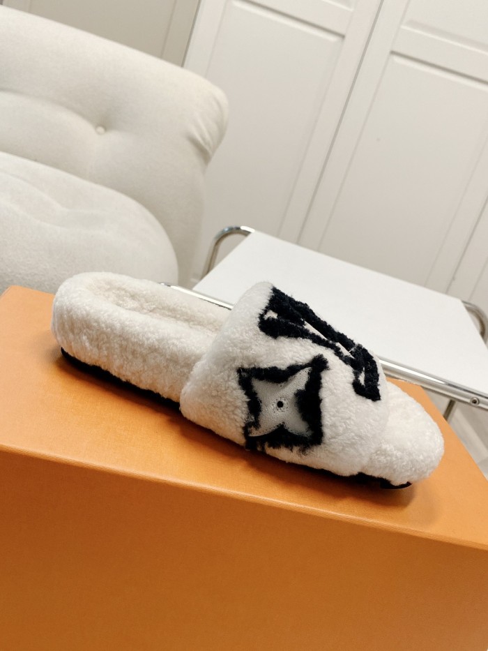 Louis Vuitton PASEO FLAT shoes LV003