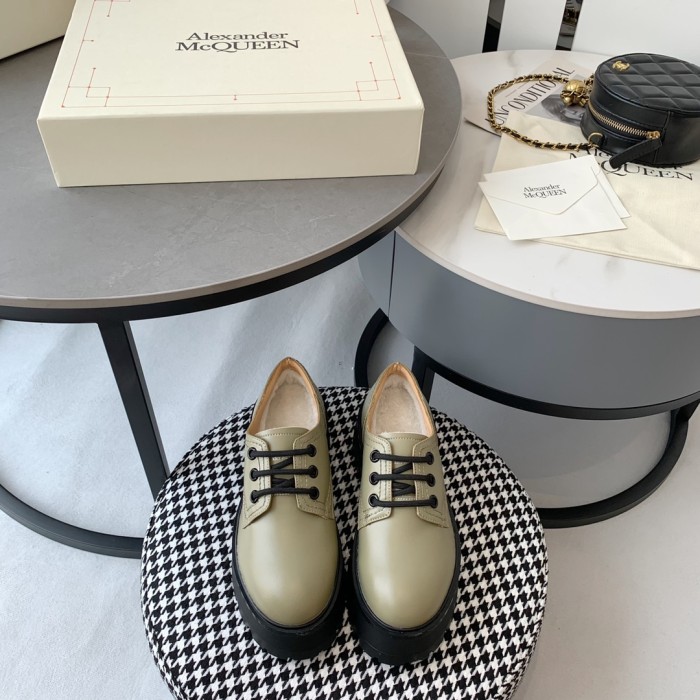 Alexander MCQueen shoes Low-top fluff inside 001