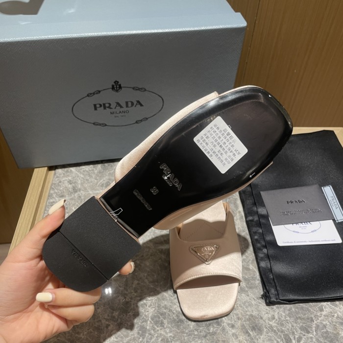 Prada shoes flat bottom 1.5CM sandal 005