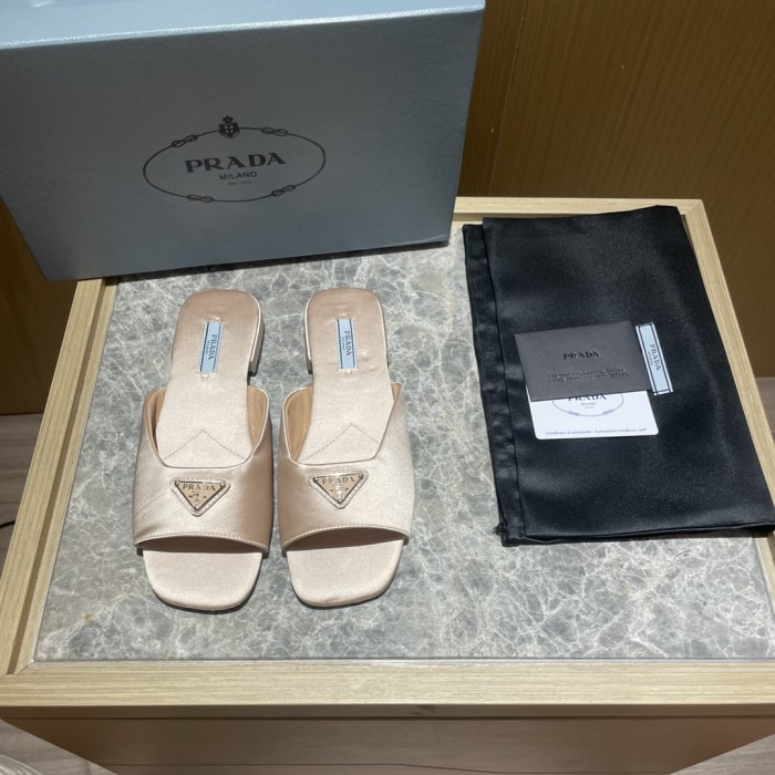 Prada shoes flat bottom 1.5CM sandal 005