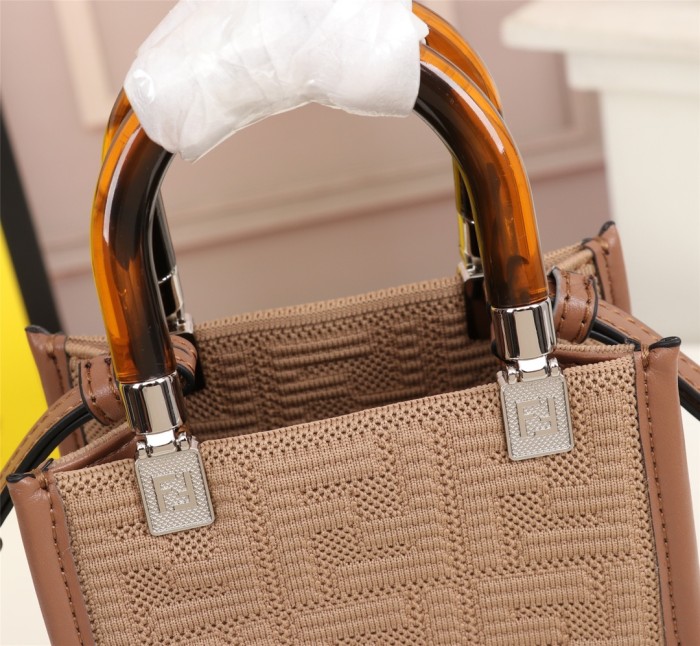 Fendi8628JQE551