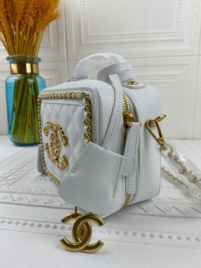 chanel228smallPYD022