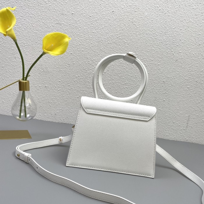 JACQUEMUS 2023 22PJ551