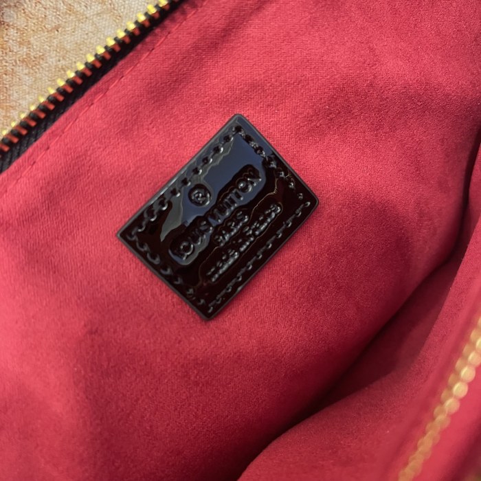 Louis Vuitton COUSSIN PM