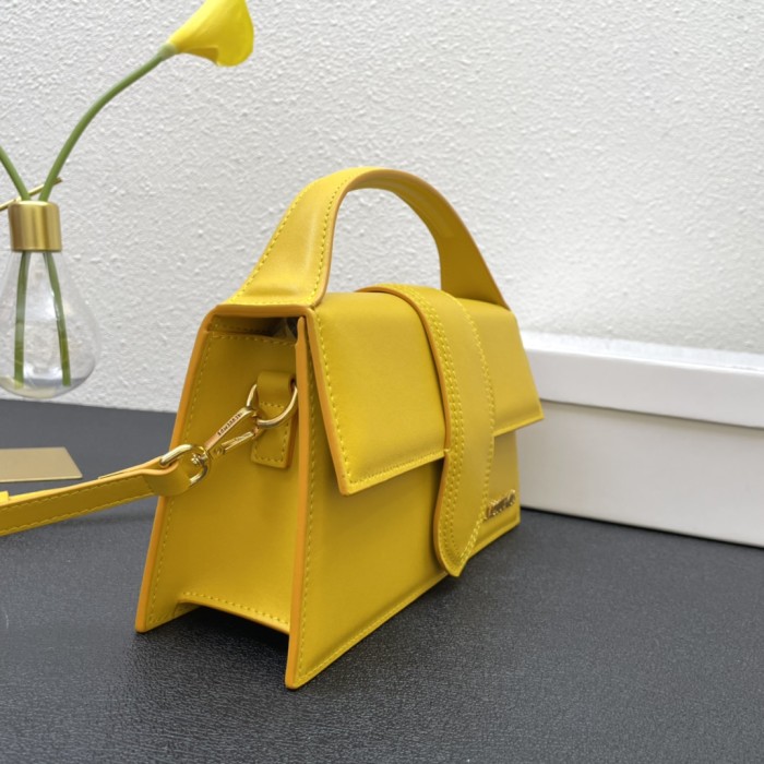 JACQUEMUS JA005 22PJ581