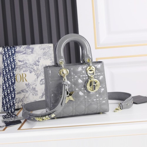 Dior2026XB081