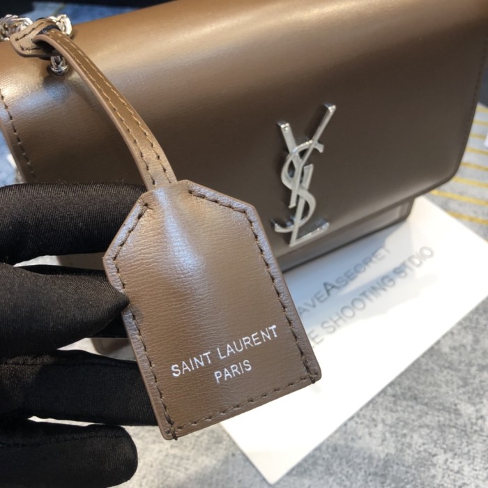 YSL SUNSET MEDIUM CHAIN BAG IN SMOOTH LEATHER
