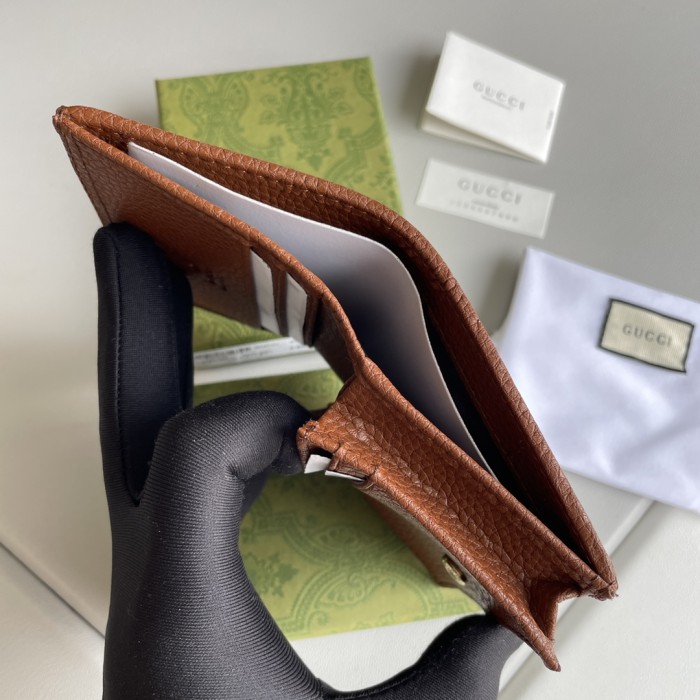 Gucci621887LM06