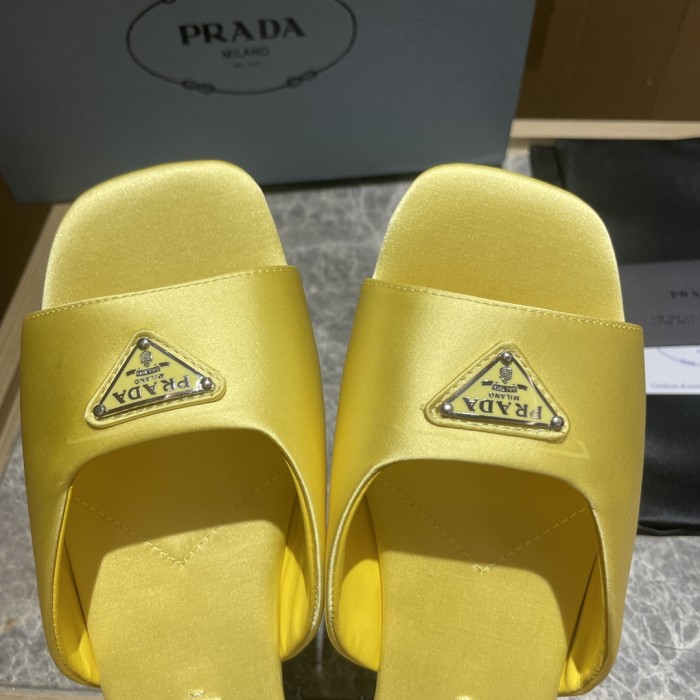 Prada shoes flat bottom 1.5CM sandal 005