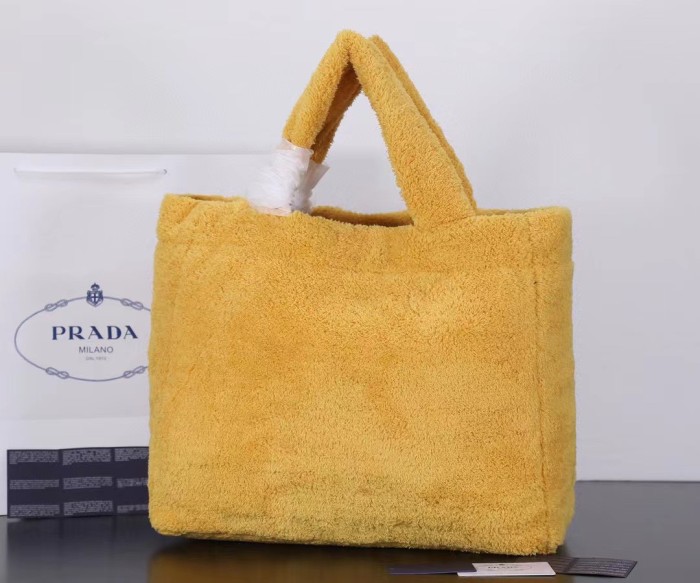 Prada001MQ051