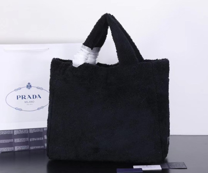 Prada001MQ051