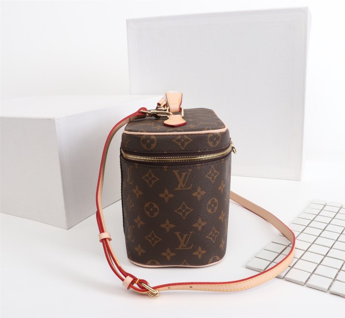Louis Vuitton NICE BB