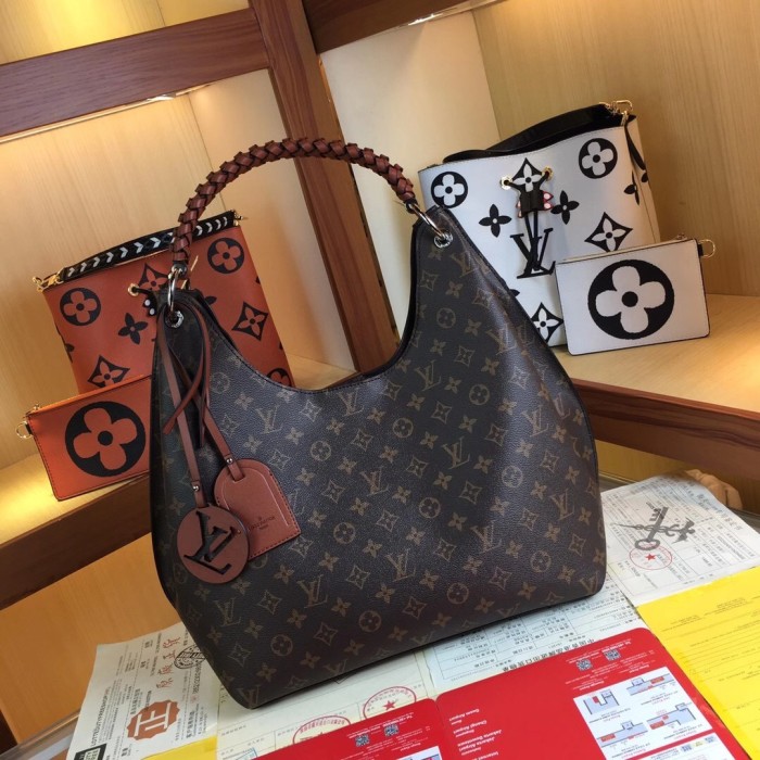 Louis Vuitton CARMEL