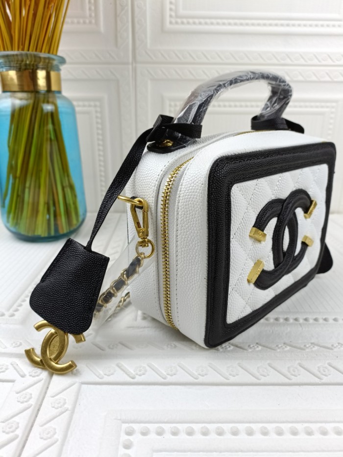 chanel229smallPYD002