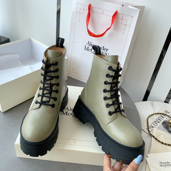 Alexander MCQueen shoes fluff inside high-top with shoelace 001