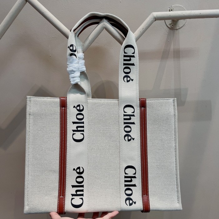 Chloe002LM501