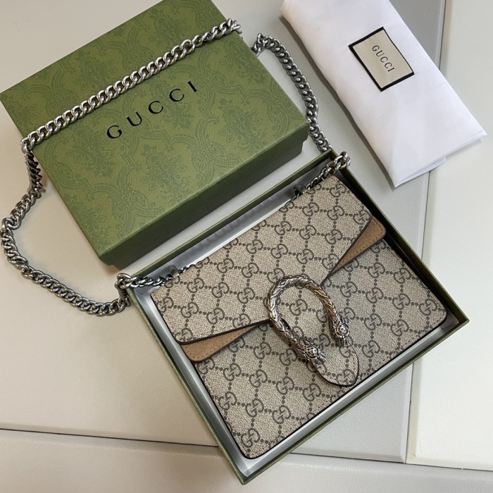 Gucci421970LM521