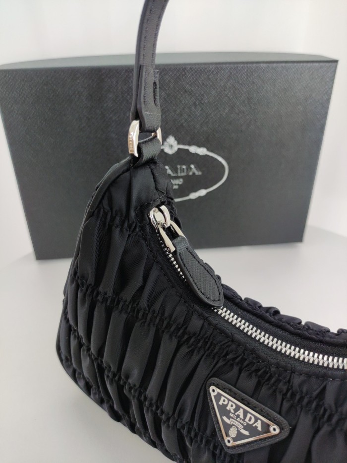 Prada003 22PJ09