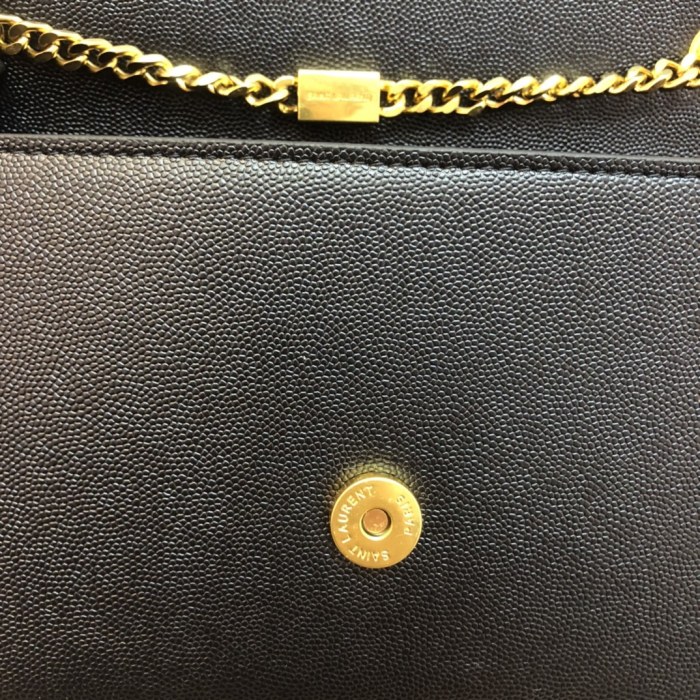 YSL KATE MEDIUM CHAIN BAG WITH TASSEL IN GRAINED LEATHER
