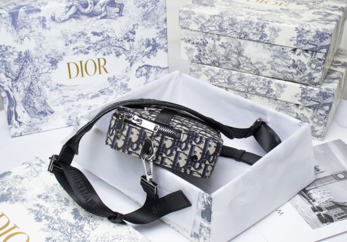 Dior SAFARI MESSENGER BAG