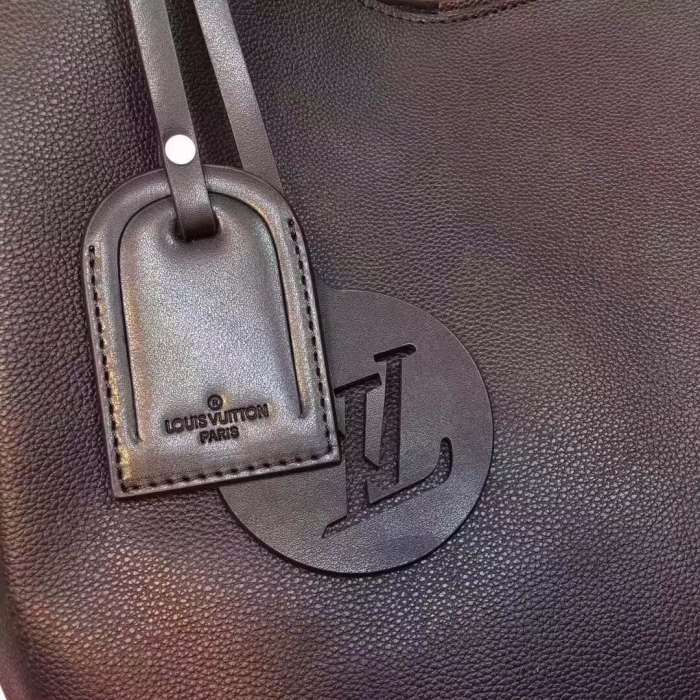 Louis Vuitton CARMEL