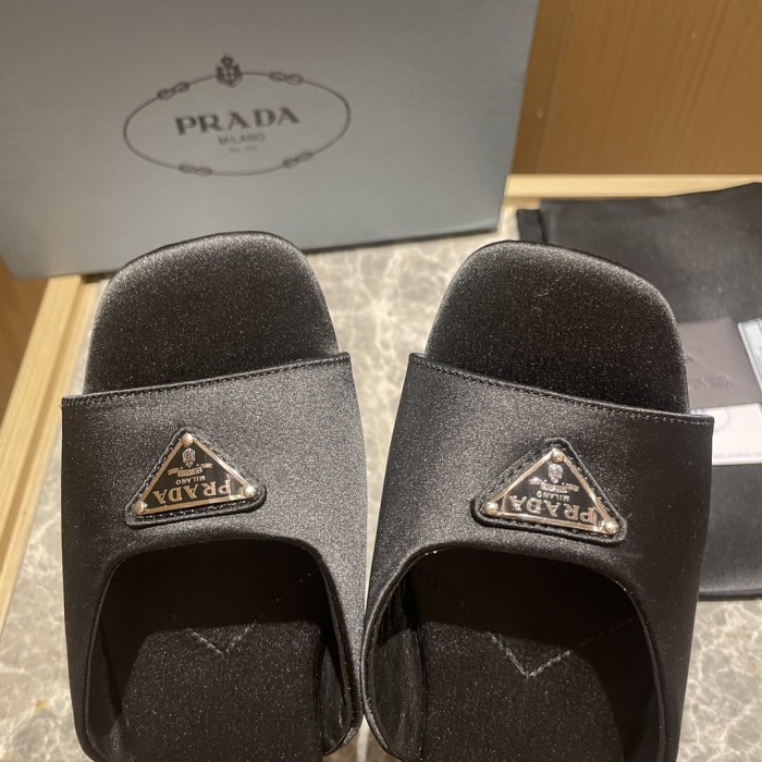 Prada shoes flat bottom 1.5CM sandal 005