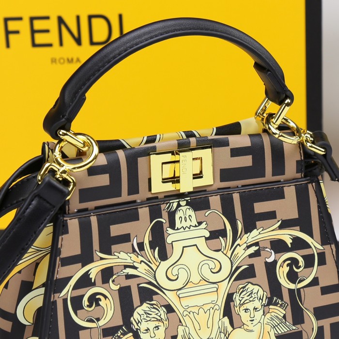 Fendi009JQE052