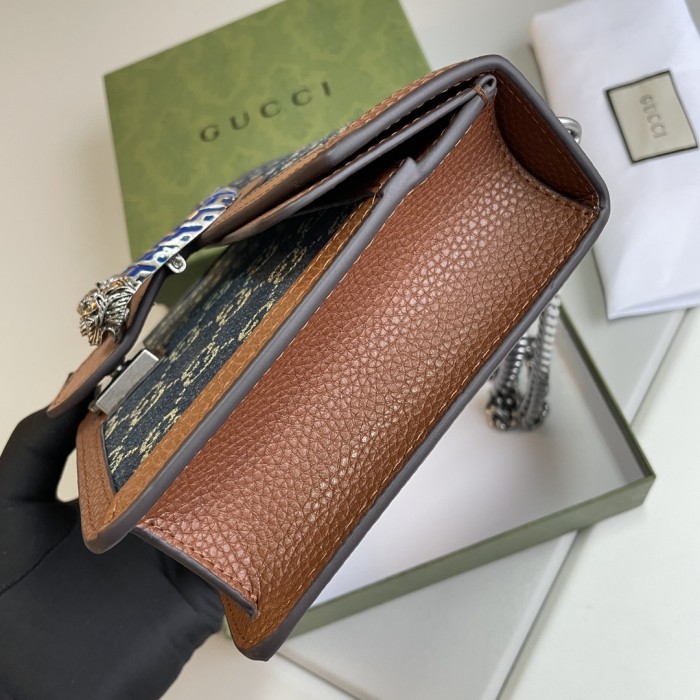 Gucci421970LM521
