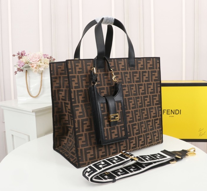 Fendi2015JQE052