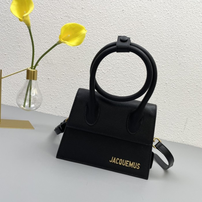 JACQUEMUS 2023 22PJ551