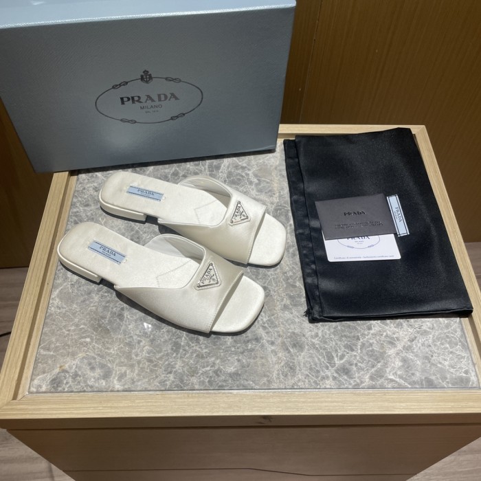 Prada shoes flat bottom 1.5CM sandal 005