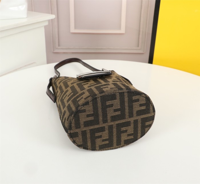 Fendi2010JQE071