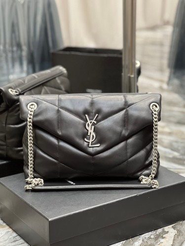 YSL577475LL081