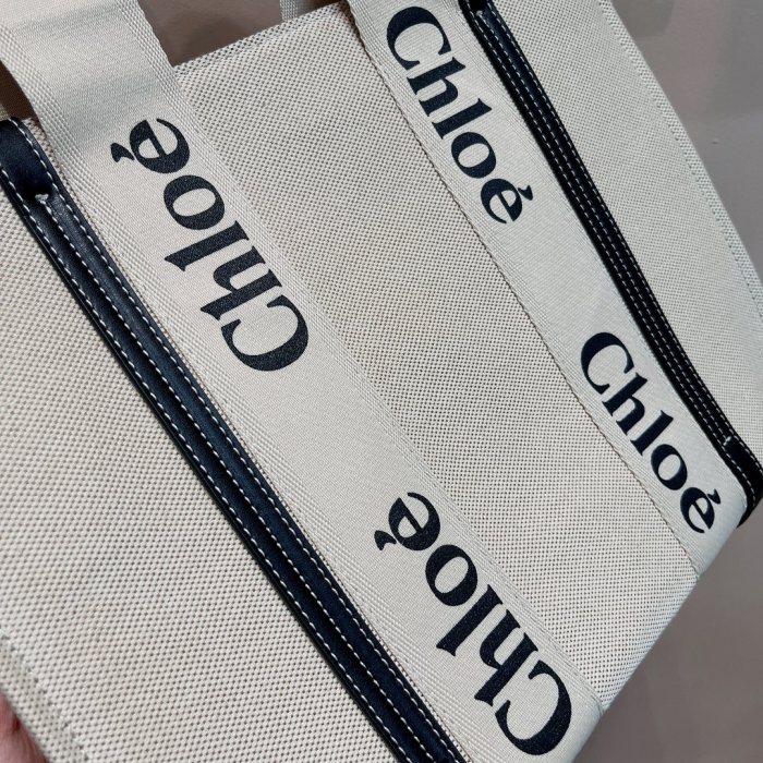 Chloe002LM501