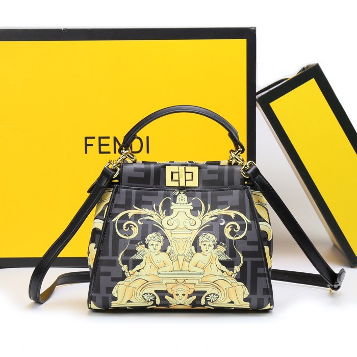 Fendi009JQE052
