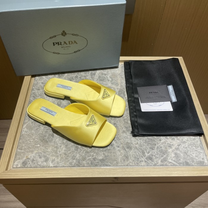 Prada shoes flat bottom 1.5CM sandal 005