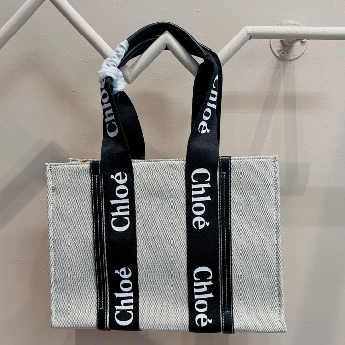 Chloe002LM501