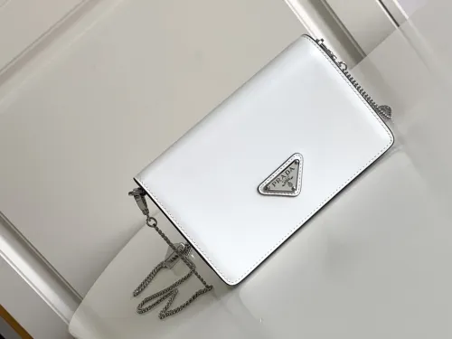 Prada1BD307 22PJ551