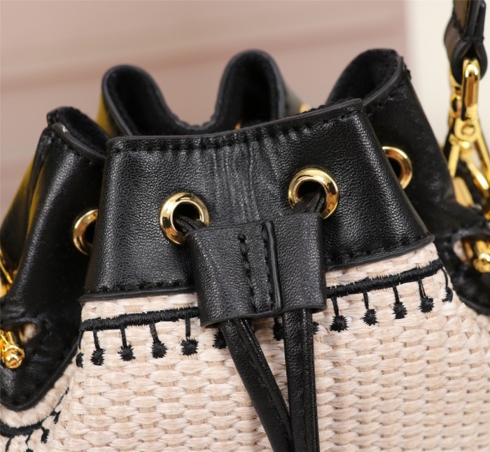 Fendi8801JQE051