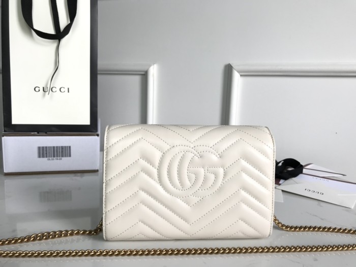 Gucci474575smile071