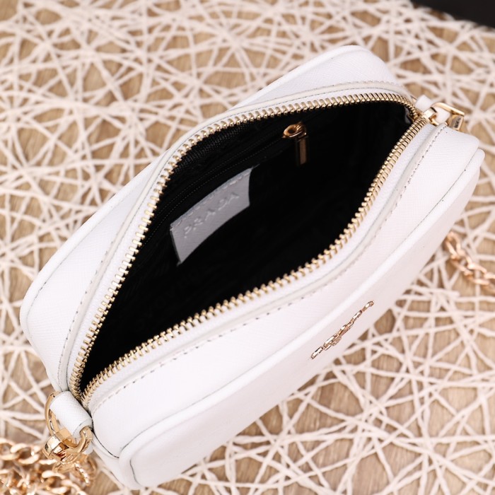 Prada0837 22PJ021