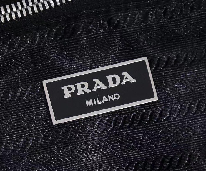 Prada001MQ051