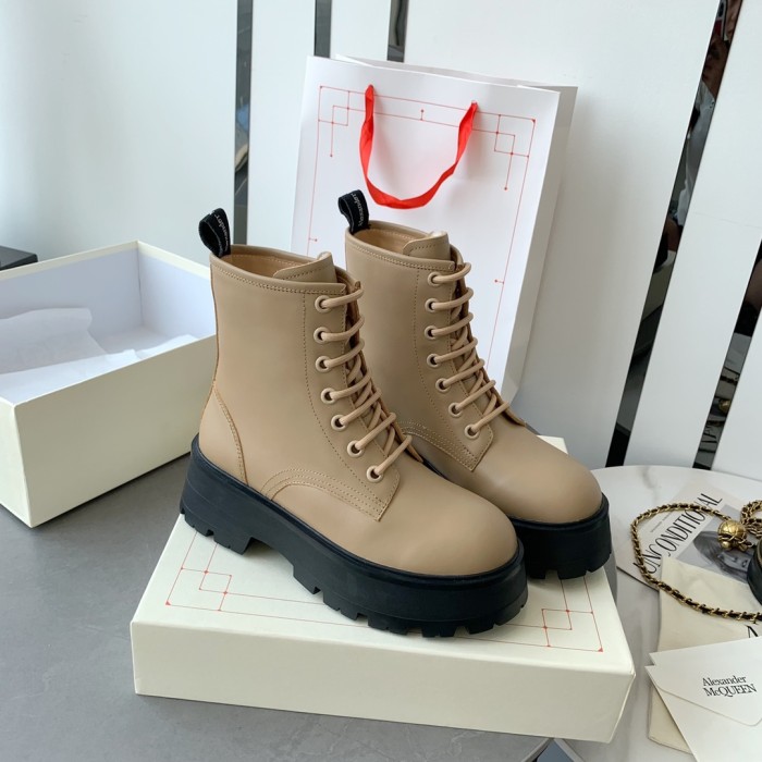 Alexander MCQueen shoes fluff inside high-top with shoelace 001