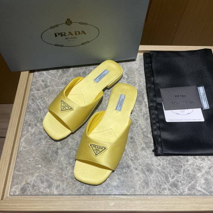 Prada shoes flat bottom 1.5CM sandal 005