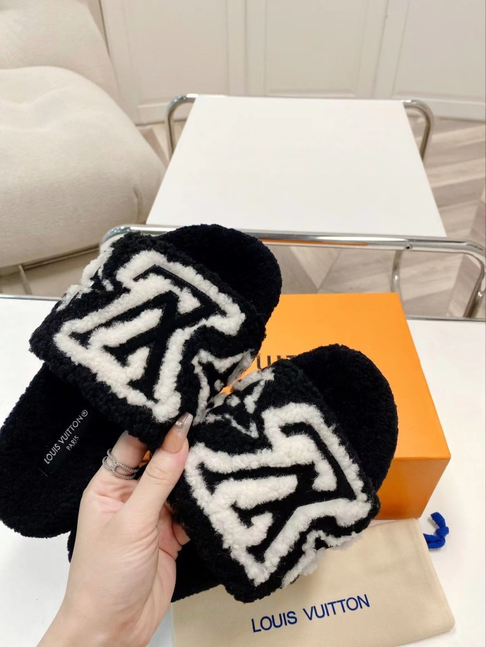 Louis Vuitton PASEO FLAT shoes LV003